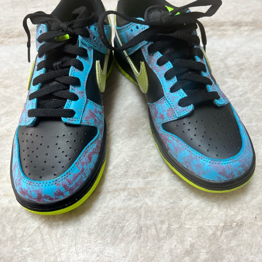 Nike Kids Blue and Green Sneakers